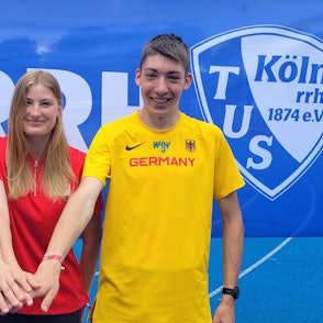 Jan Merheim (von links), Lynn Pöppelmann und Paul Klose vom TuS Köln rrh.