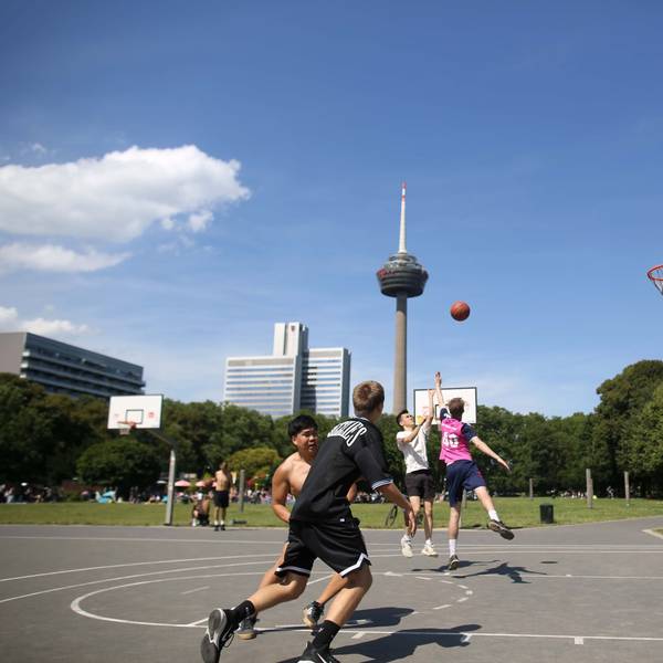 Viel Betrieb herrscht im Sommer auf dem Basketball-Court am Colonius.