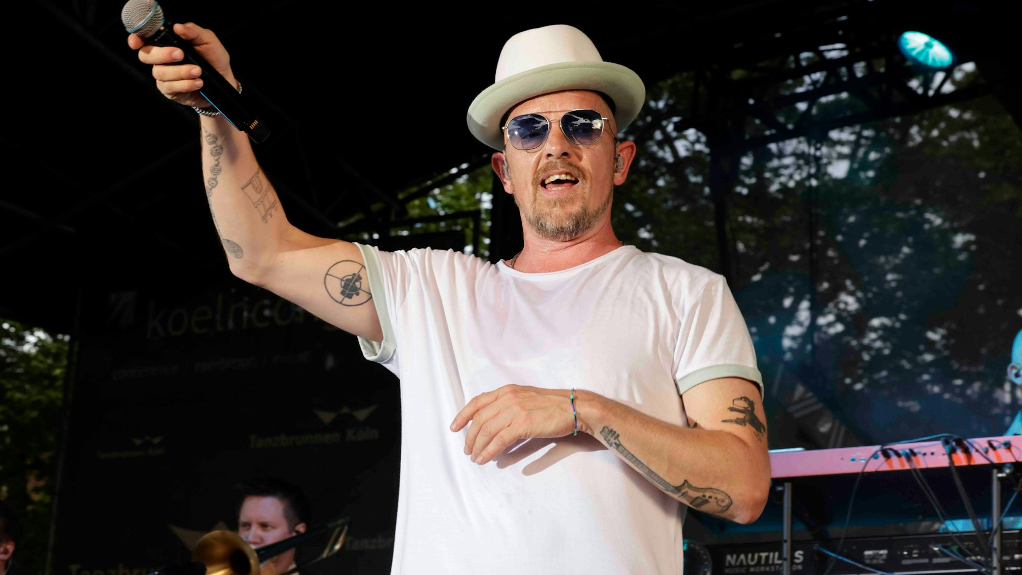 Jan Delay bei seiner Show im Kölner Tanzbrunnen.