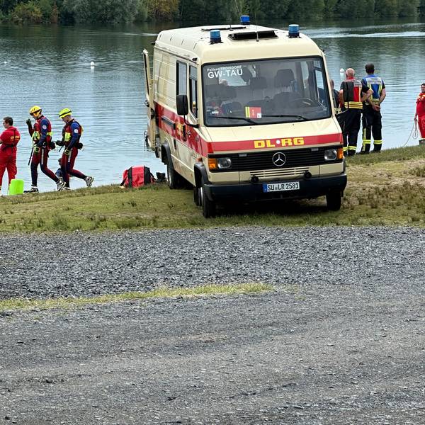 150 Einsatzkräfte waren am Rotter See im Einsatz.
