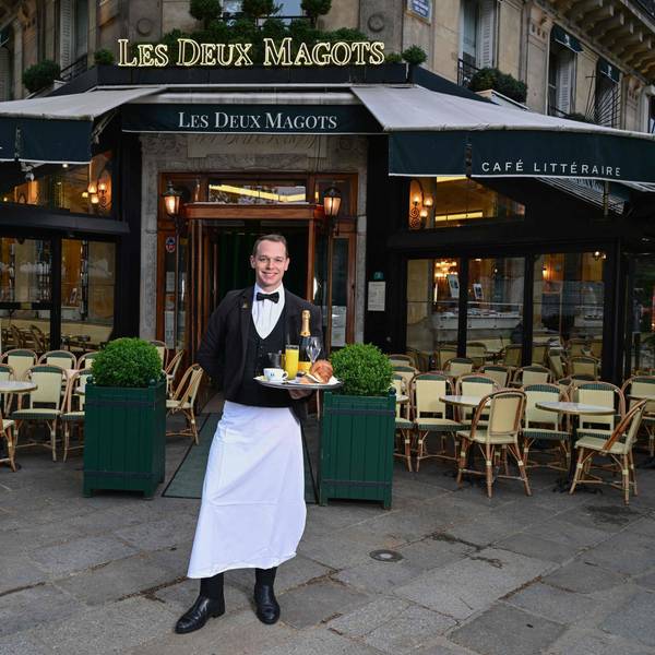 Vielleicht das bekannteste Café in Paris: „Les Deux Magots“, eröffnet 1884.