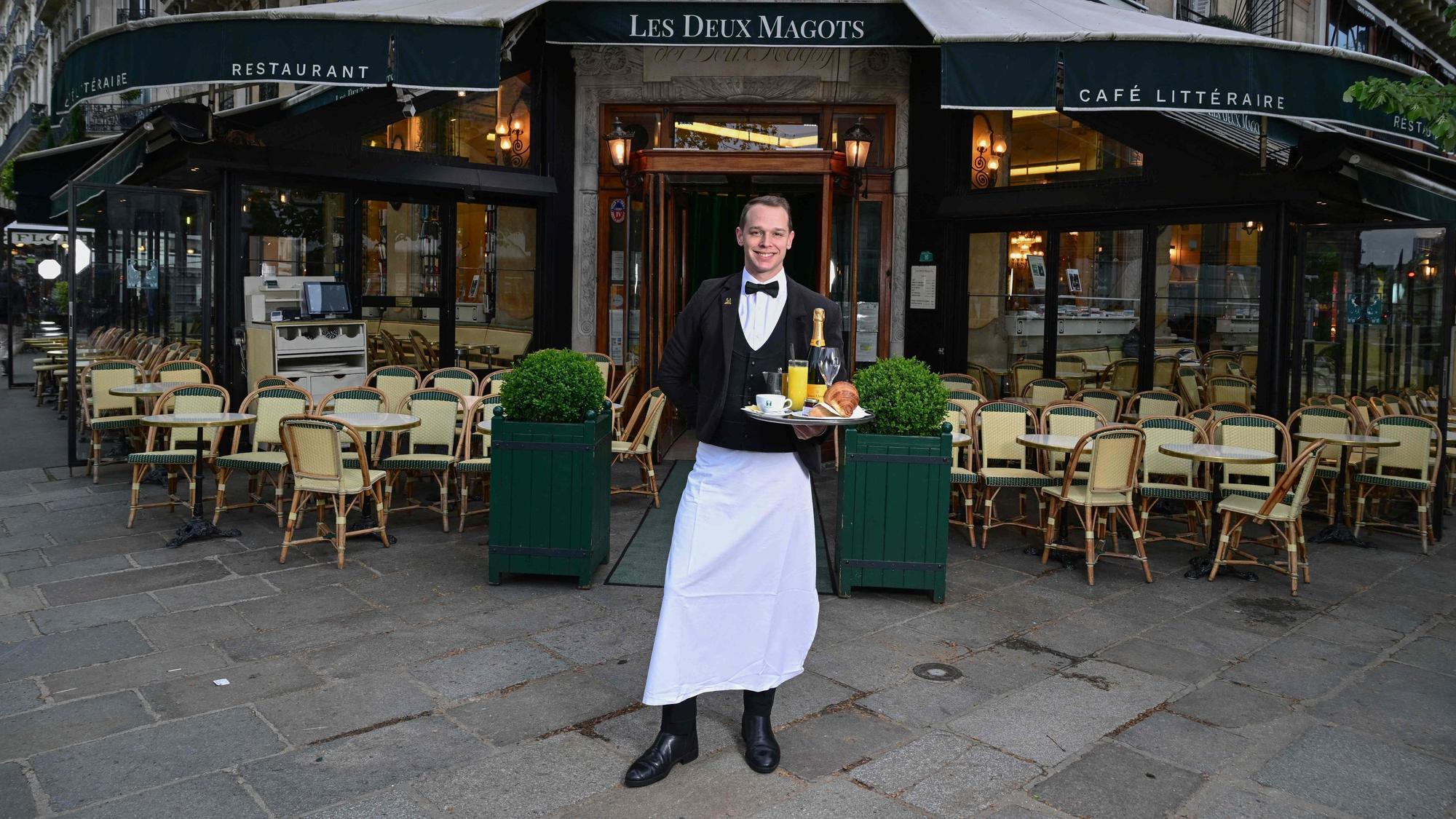 Vielleicht das bekannteste Café in Paris: „Les Deux Magots“, eröffnet 1884.