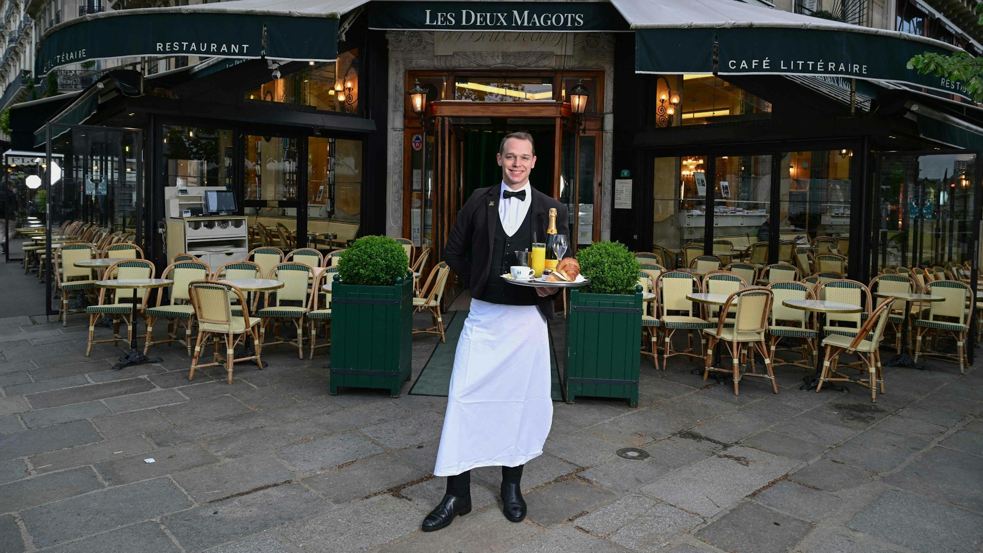 Vielleicht das bekannteste Café in Paris: „Les Deux Magots“, eröffnet 1884.