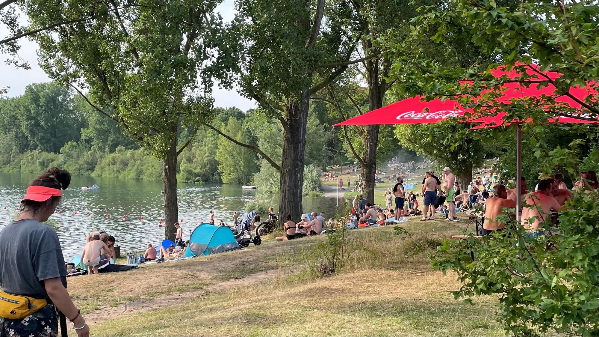 Am Samstag strömten die Badegäste zum Fühlinger See.