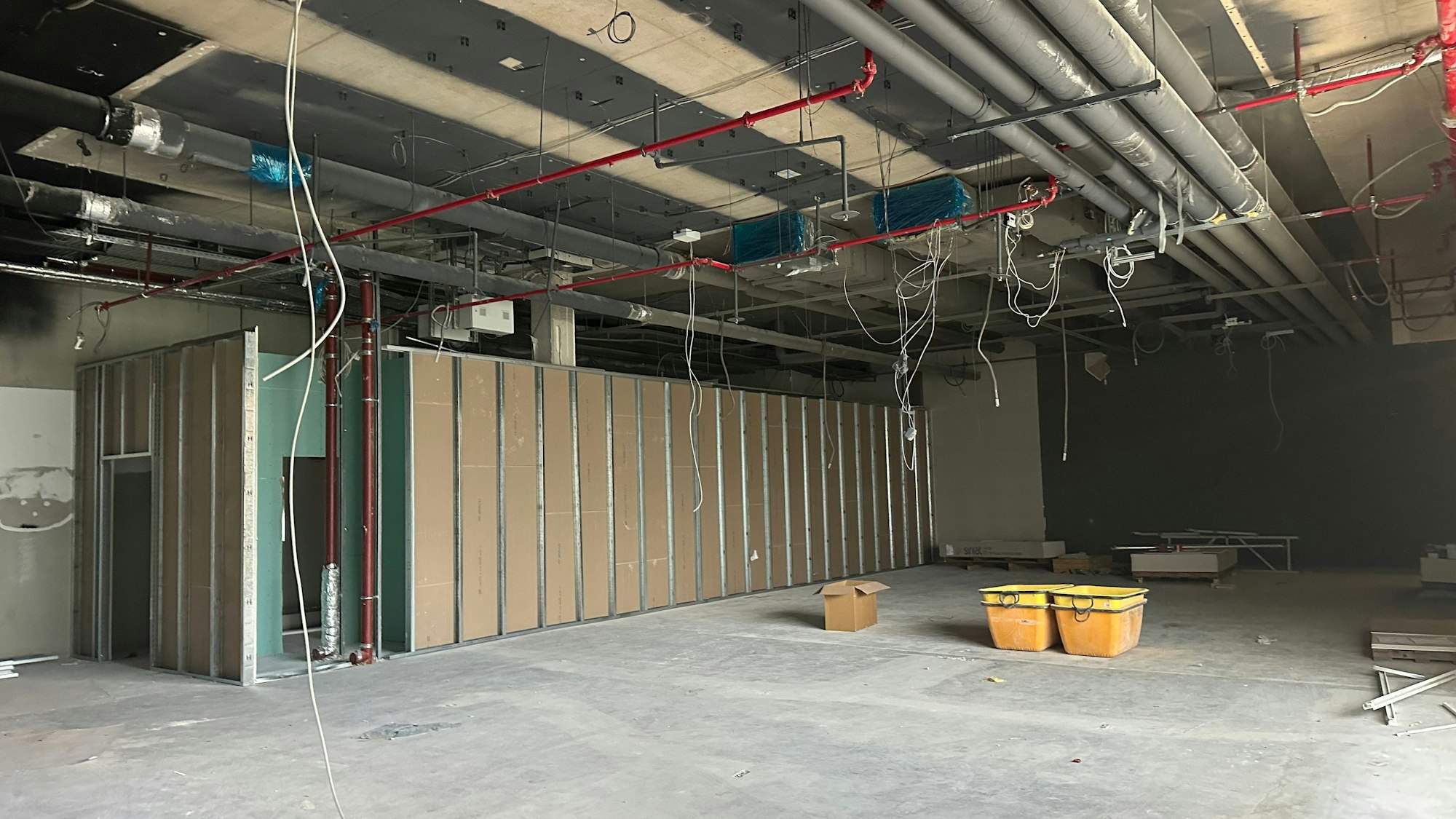 Die Umbaurabeiten für die neue Outletebene im Huma laufen auf Hochtouren