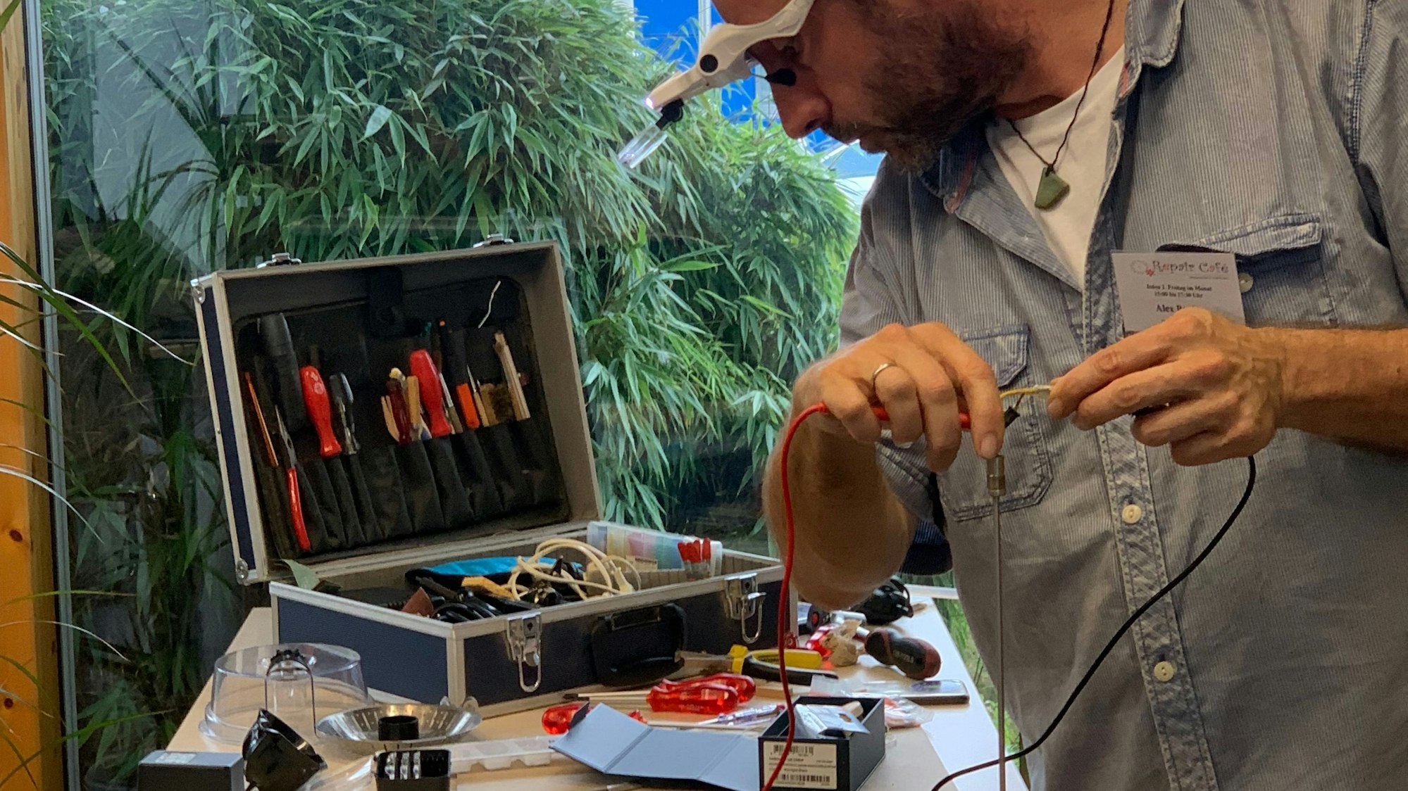 Alex Paul rettet mit jeder Reparatur eine Ressource.