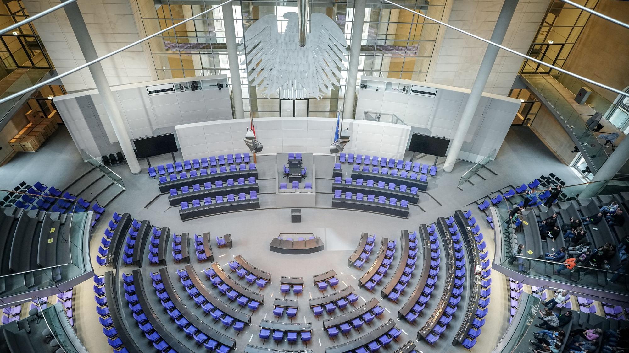 ARCHIV - 12.02.2024, Berlin: Blick in das Plenum des Bundestags nach der Teilwiederholung der Bundestagswahl in Berlin