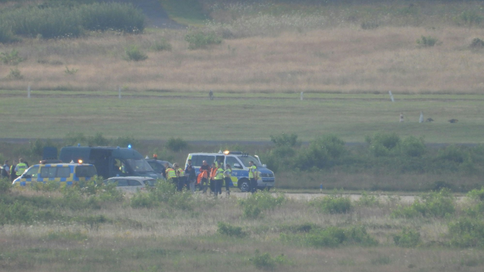 Klimaaktivisten am Flughafen Köln/Bonn
