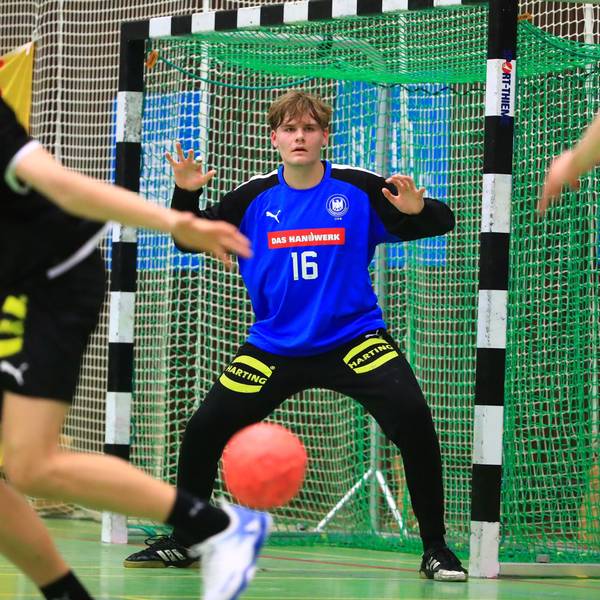Anel Durmic im Tor der deutschen U18-Nationalmannschaft.