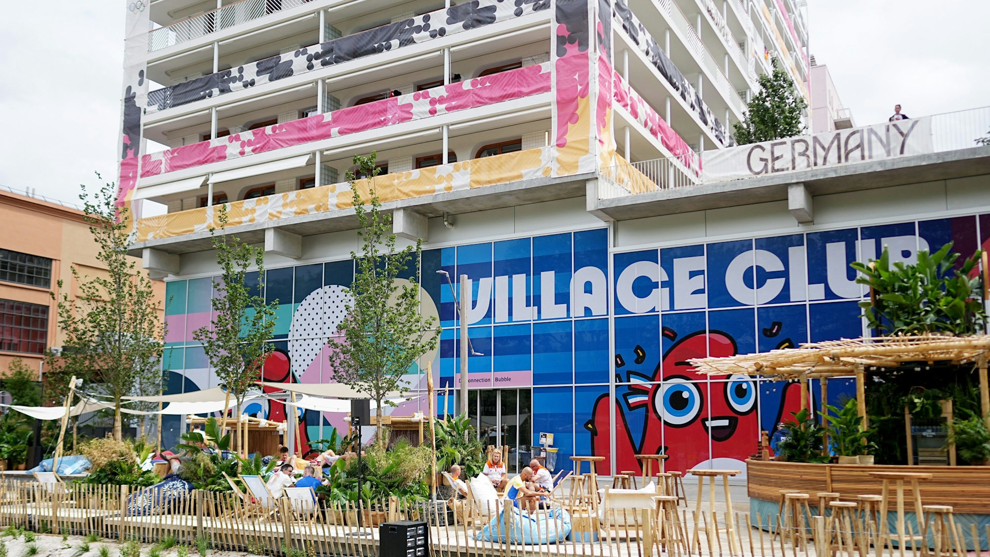 Blick auf die deutsche Unterkunft im Olympischen Dorf der Athleten.