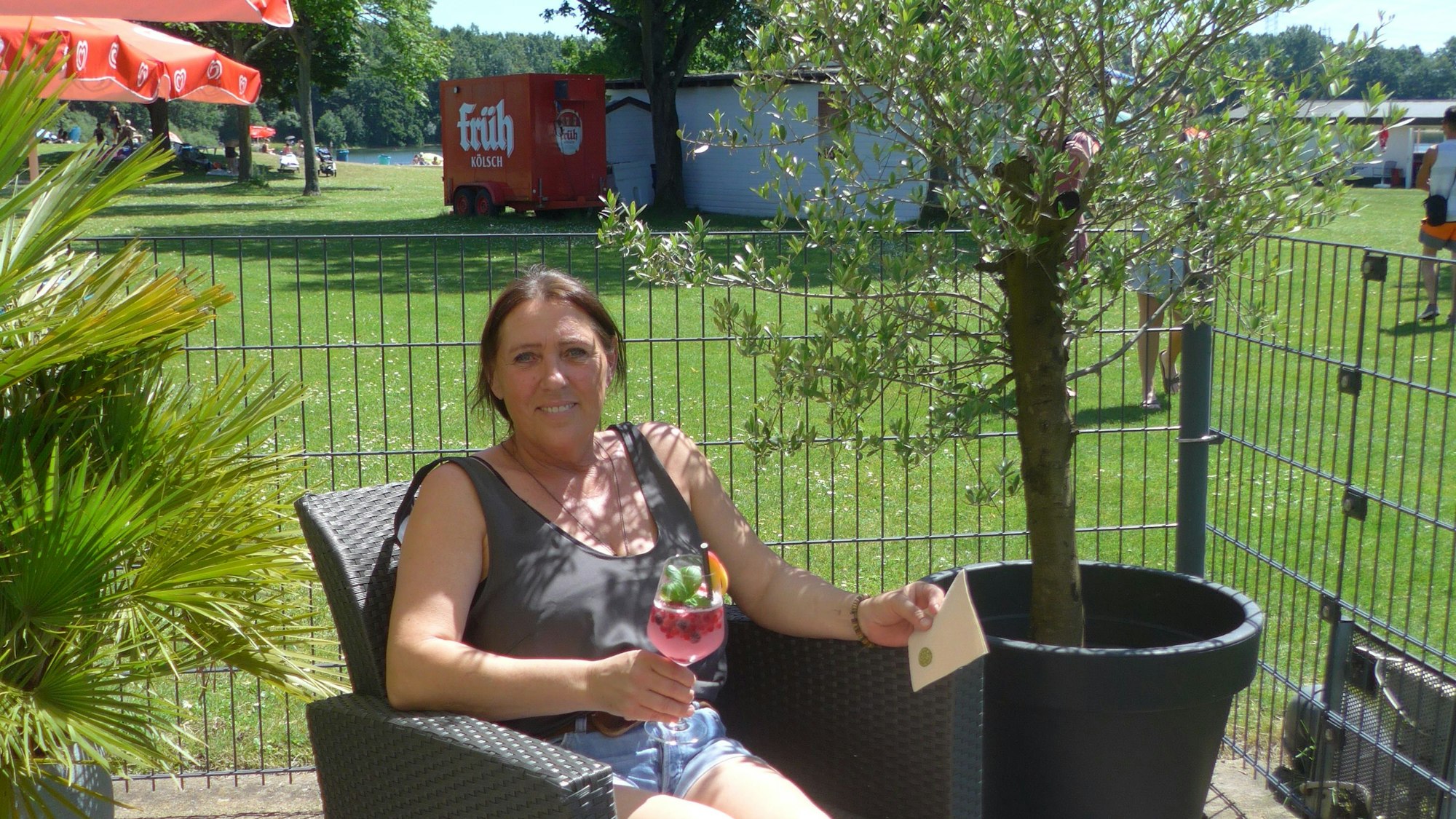 Monika Schlösser leitet die Seeterrasse am Otto-Maigler-See