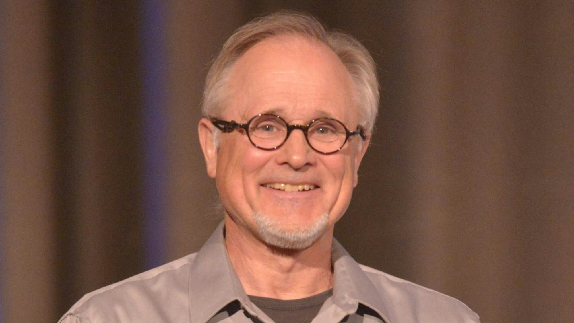 Das Foto zeigt ein Porträt von Falko Steinbach.