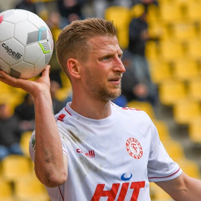 Dominik Ernst Fortuna Köln, 2 beim Einwurf, Porträt, Portrait, 30.03.2024, Aachen Deutschland, Fussball, Regionalliga West, Alemannia Aachen - Fortuna Köln *** Dominik Ernst Fortuna Köln, 2 on throw-in, Portrait, Portrait, 30 03 2024, Aachen Germany , Football, Regionalliga West, Alemannia Aachen Fortuna Köln xmhx