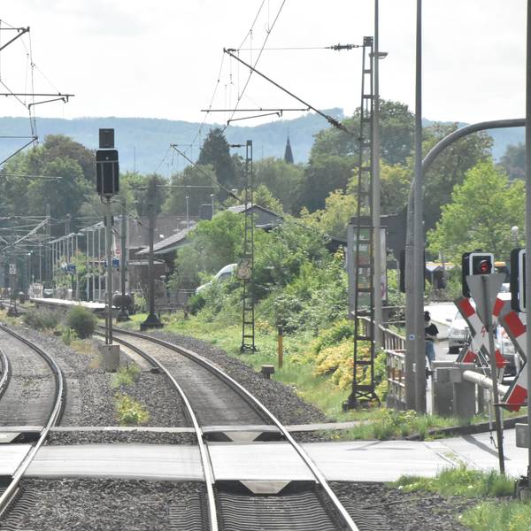Siegstrecke, Einfahrt Bahnhof Eitorf