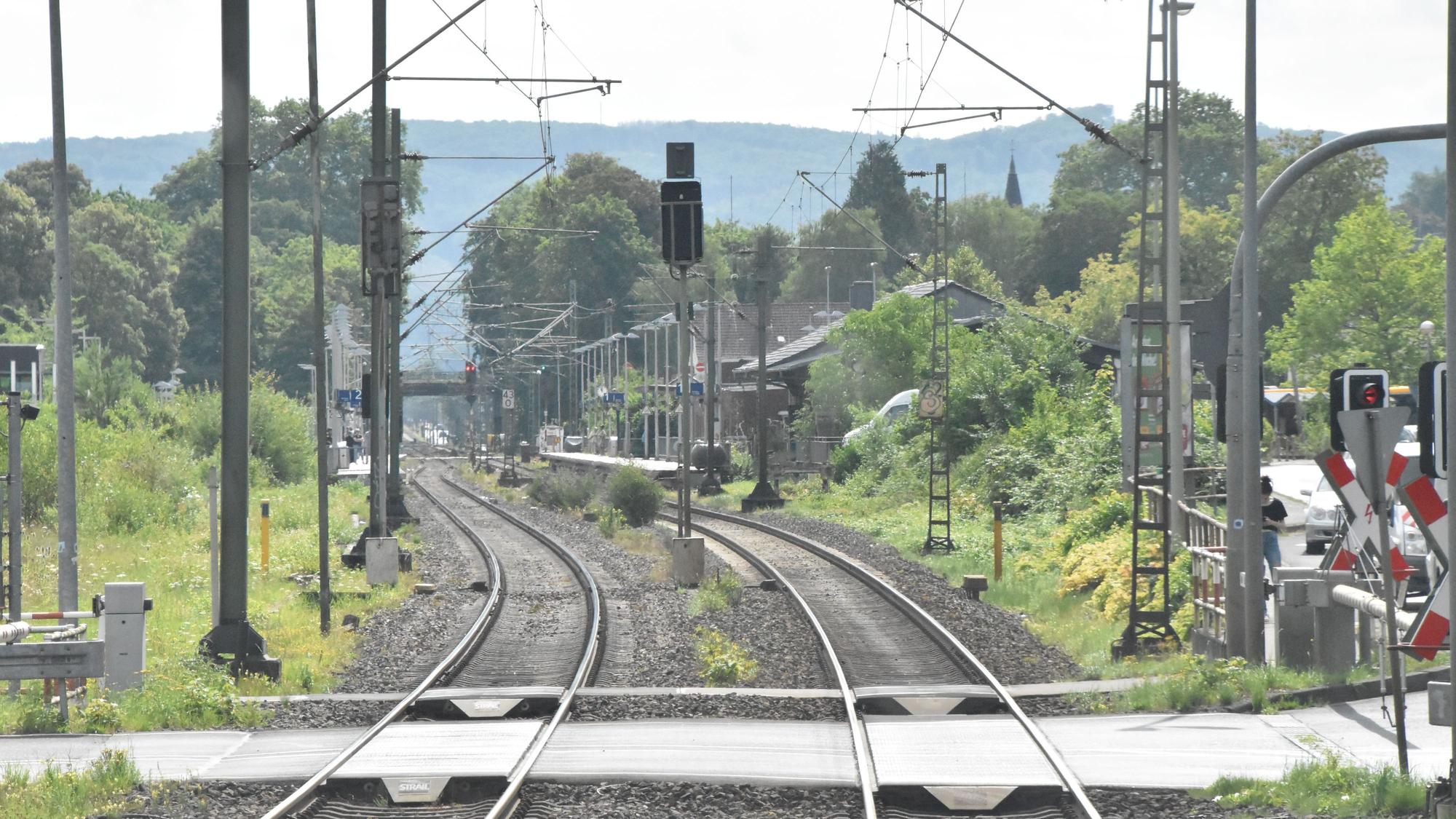 Siegstrecke, Einfahrt Bahnhof Eitorf
