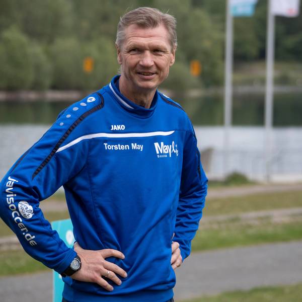 Das Bild zeigt Torsten May am Fühlinger See.