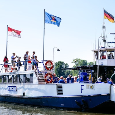 Faehre St Michael startet offiziellen Betrieb