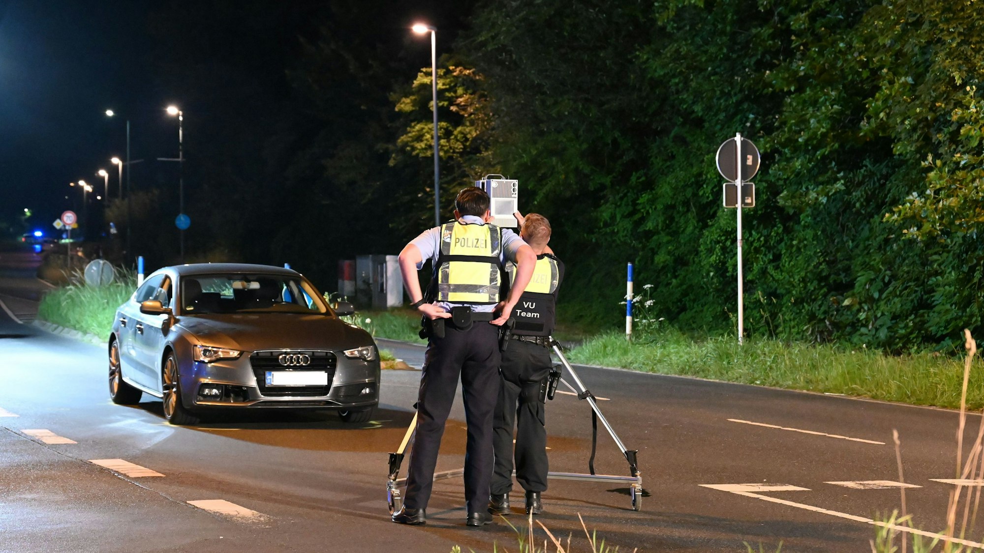 Die Polizei des Rhein-Erft-Kreises wurde bei der Unfallaufnahme von den Spezialisten des Verkehrsunfallaufnahmeteams unterstützt.