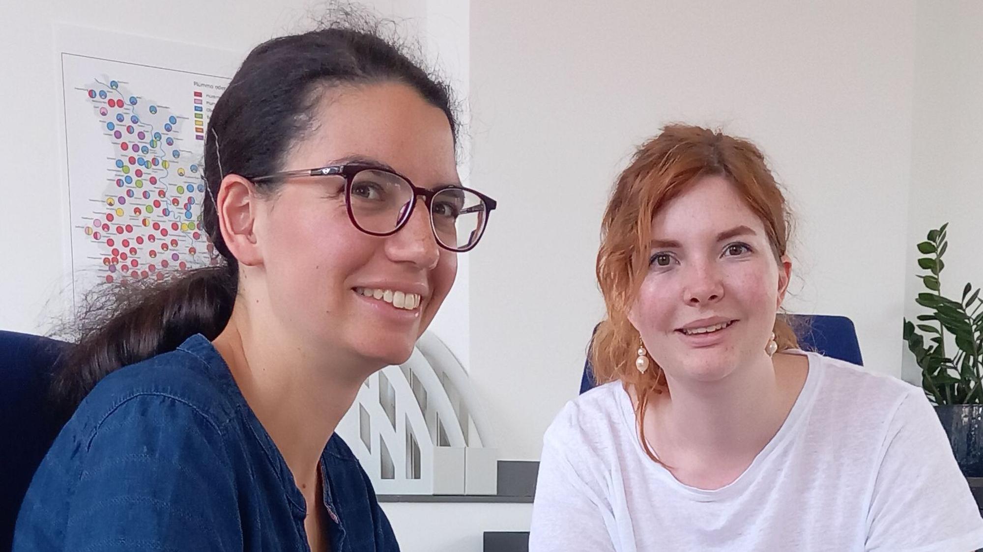 Halbzeit im „Huus für os Heematsprooch“ mit Hanna Zimmermann (l.) und Lena Felden.