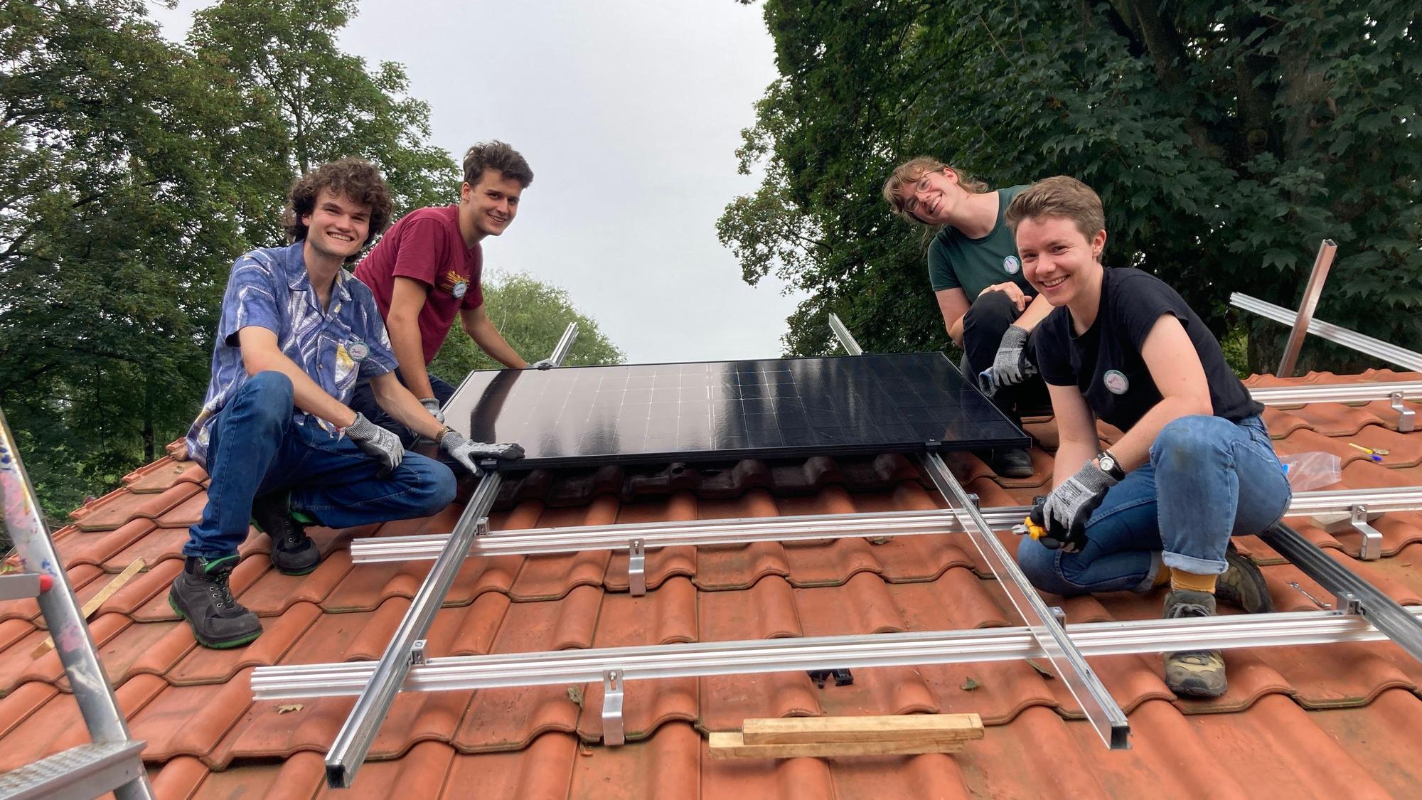 Das erste Kölner Solarcamp for Future fand vom 29.07 bis zum 09.08.2024 auf dem LATIBUL-Gelände in Köln-Riehl statt.