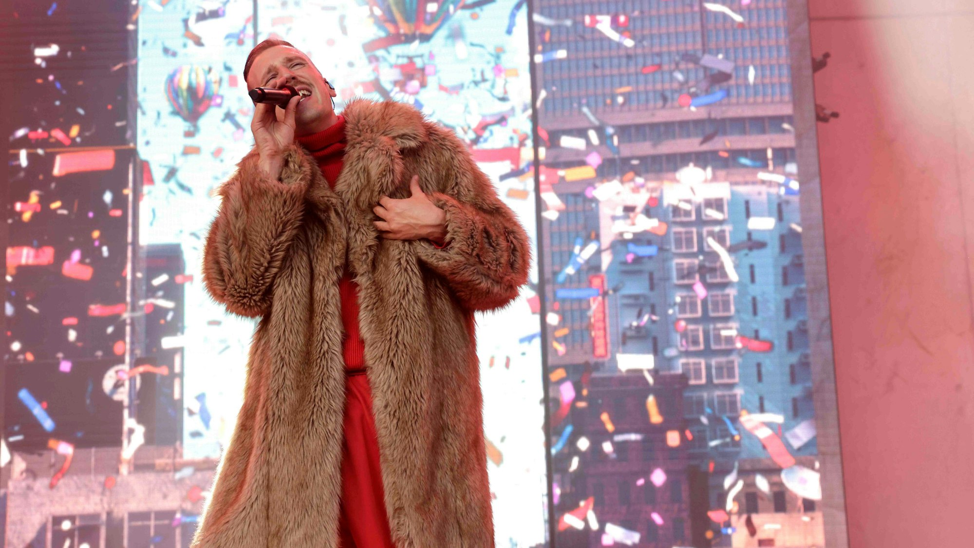 Alligatoah hält auf seiner „Out of Office“-Tour auch in Köln. Bereits im Sommer gab er in der Domstadt einen Vorgeschmack darauf.