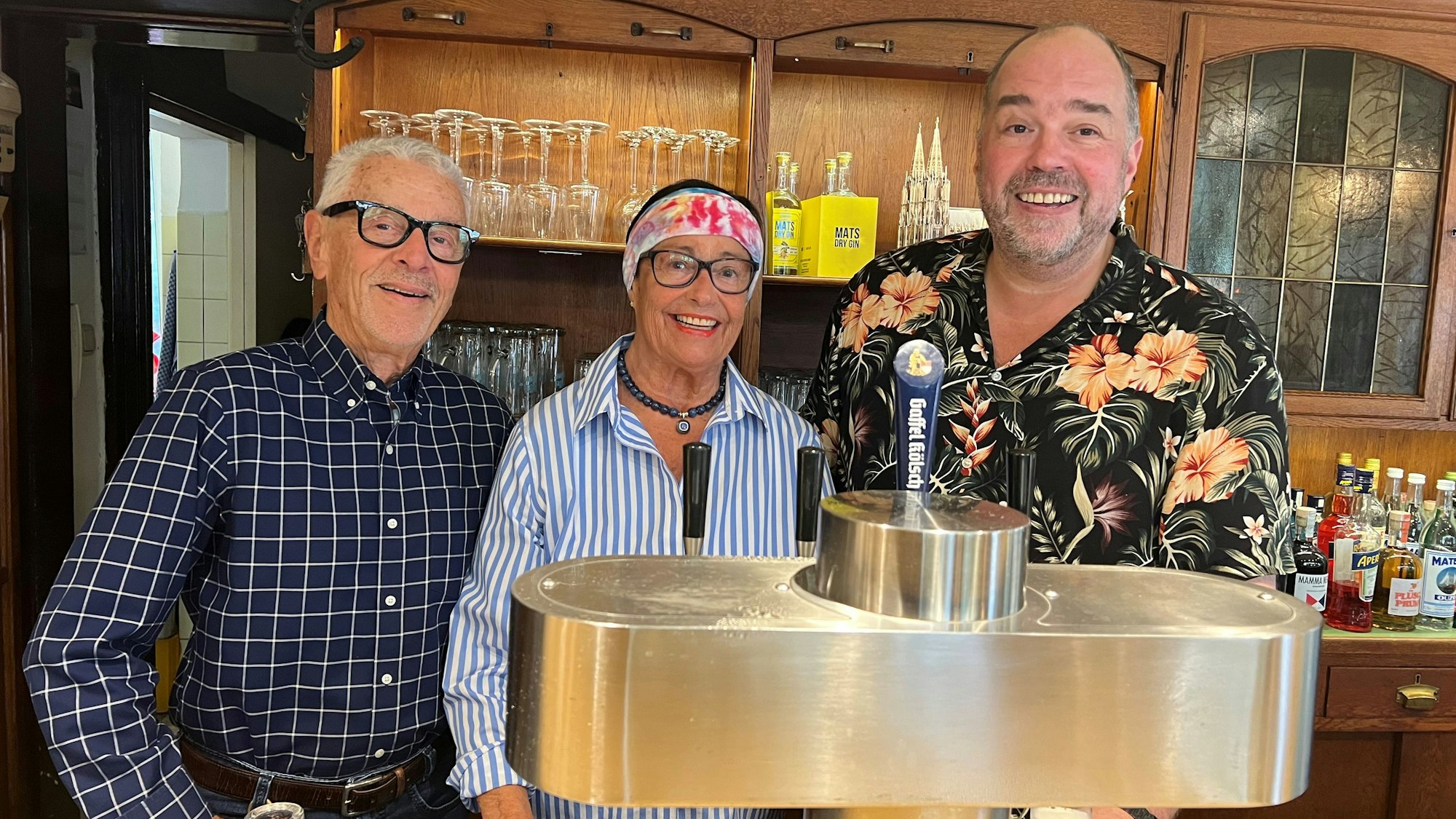 Hans Dürr (88) seine Frau Leni mit Frank Wegener