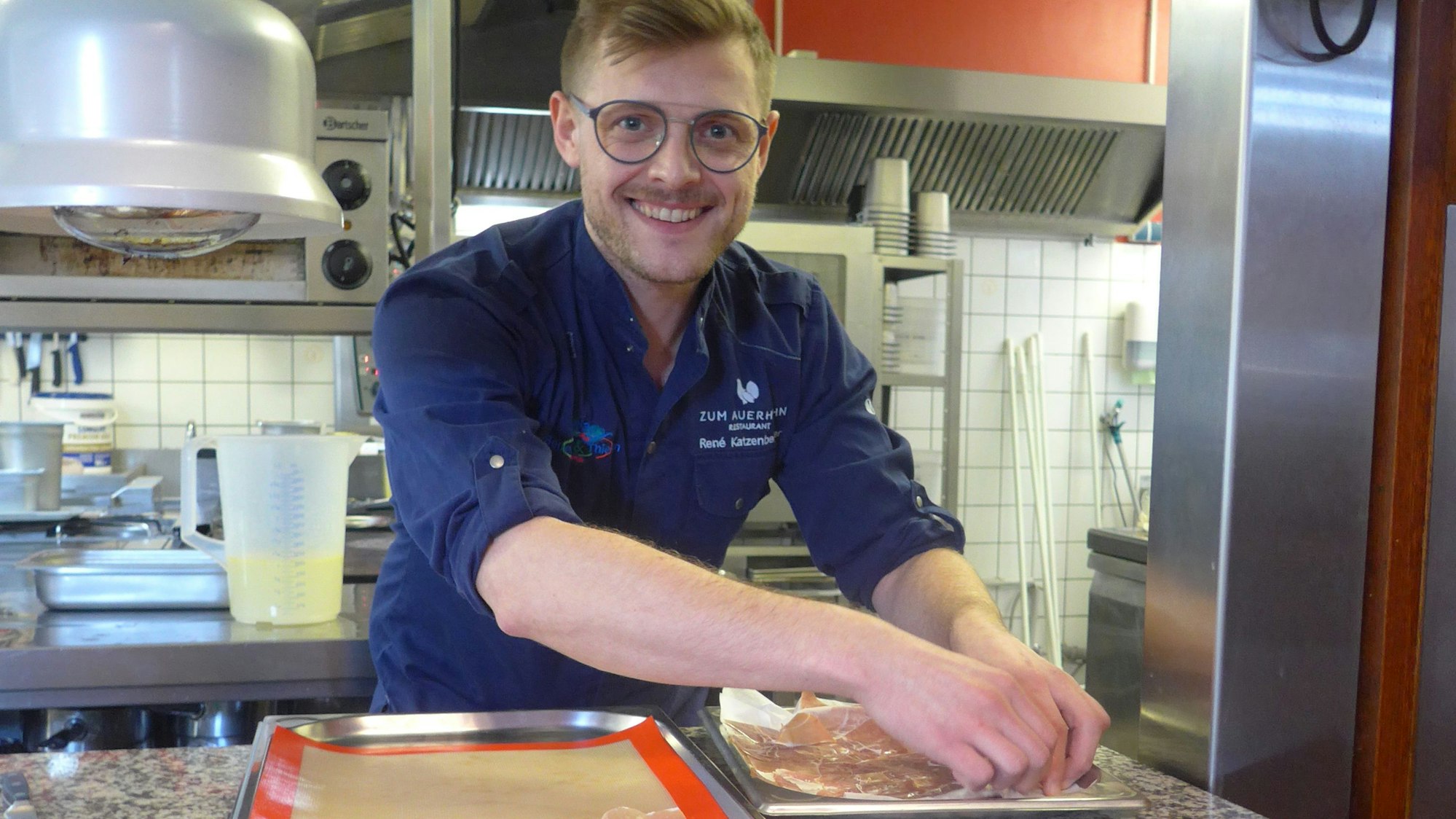 René Katzenberger verwöhnt die Gäste in seinem Restaurant Auerhahn mit modern interpretierten Gerichten aus der Landhausküche.