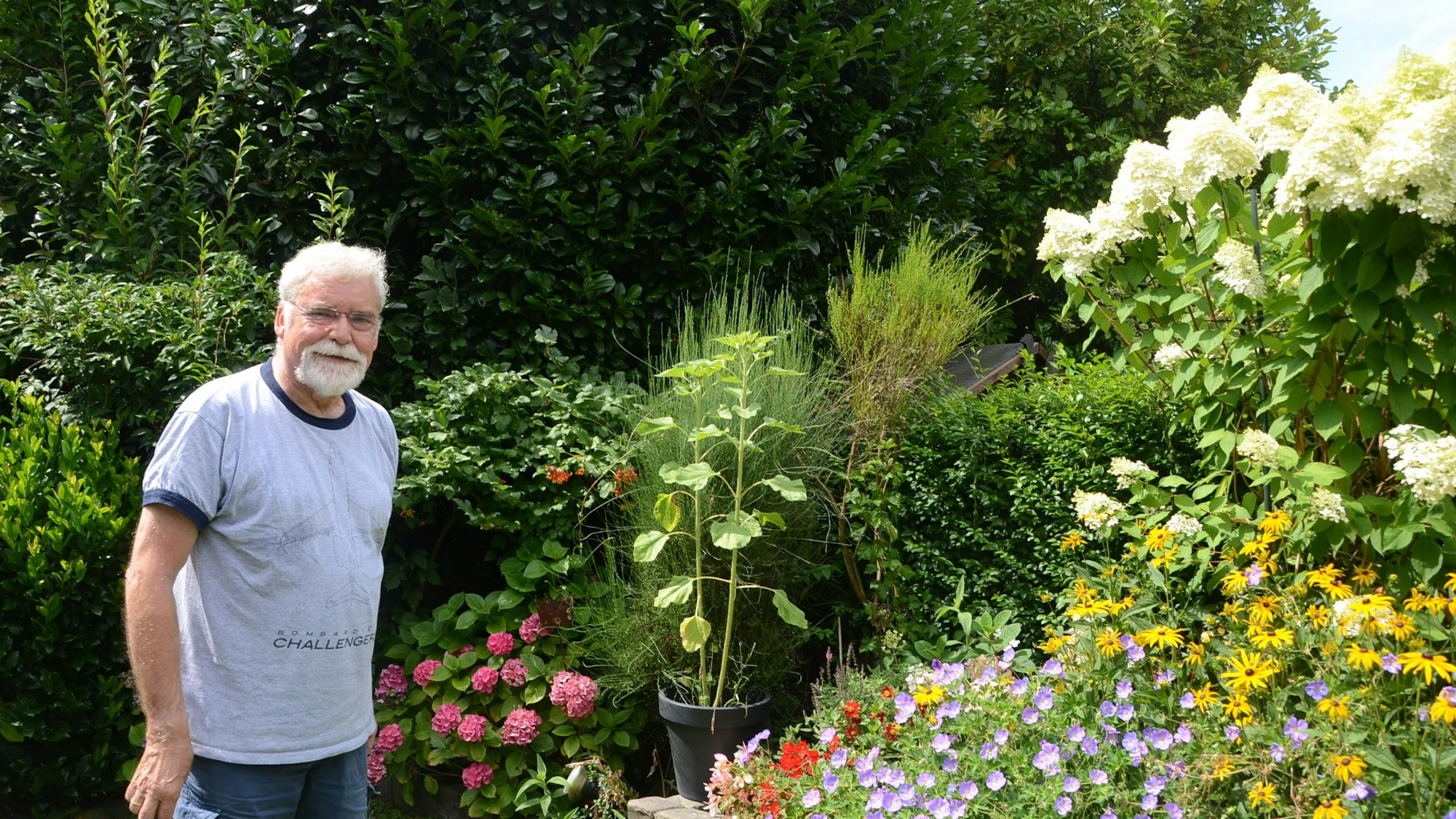 Ein Warnsignal von der nahen Bahnlinie nervt seit etwa zwei Wochen Helmut Vierzigmann und seine Frau in Spich. Anders als bislang üblich, haben sie keine Mitteilung der Bahn über die Dauer der Baustelle bekommen.