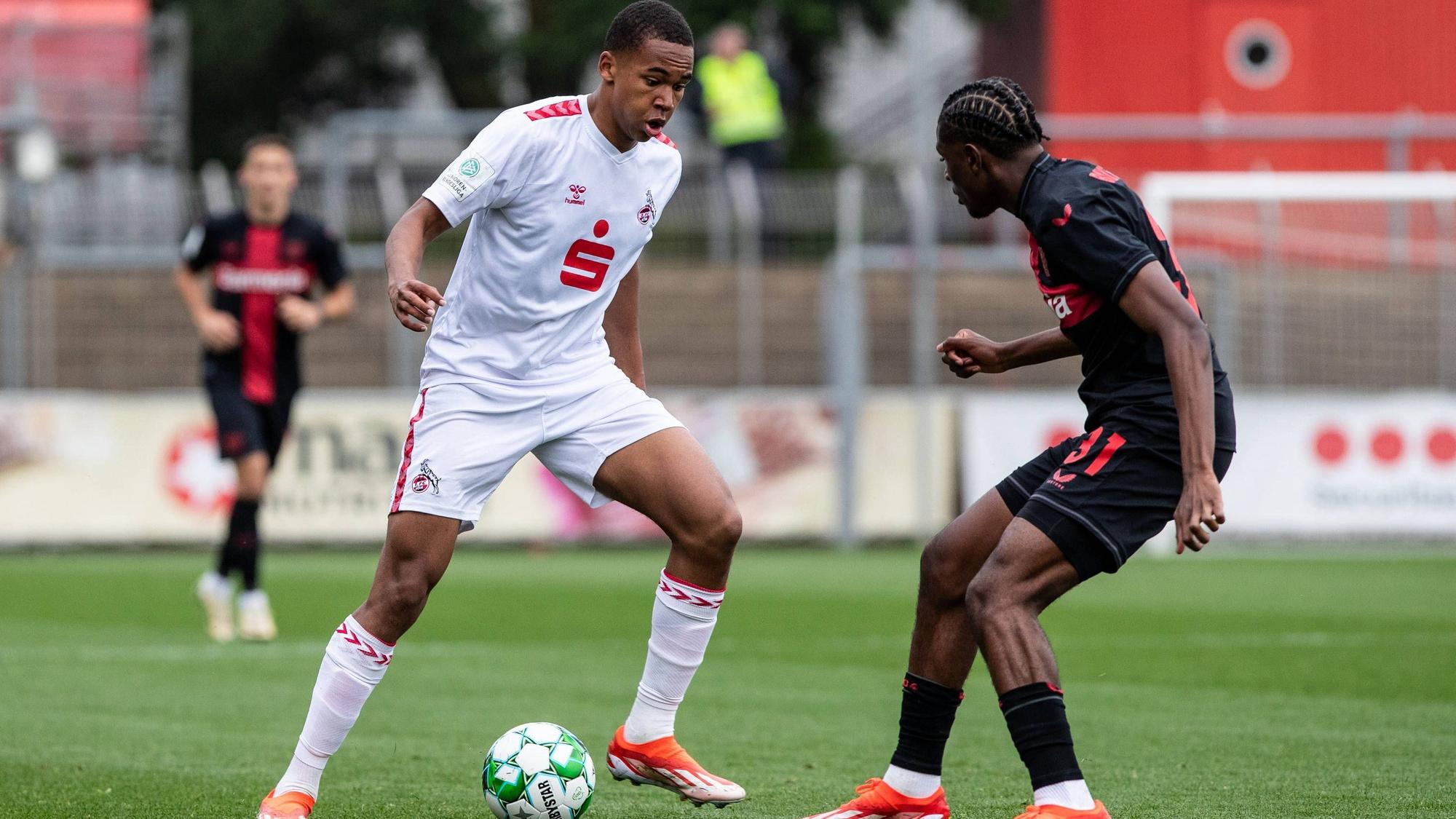 FVM-Pokal Finale A-Junioren 2024: Bayer 04 Leverkusen - 1.FC Köln 15.05.2024 Youssoupha Niang 1.FC Köln U19, 9, Madi Nonamay Bayer 04 Leverkusen, 31 FVM-Pokal Finale A-Junioren 2024: Bayer 04 Leverkusen - 1.FC Köln Rasenplatz am Ulrich-Haberland-Stadion, Leverkusen 15.05.2024 *** FVM Cup Final A Juniors 2024 Bayer 04 Leverkusen 1 FC Köln 15 05 2024 Youssoupha Niang 1 FC Köln U19, 9 , Madi Nonamay Bayer 04 Leverkusen, 31 FVM Cup Final A Juniors 2024 Bayer 04 Leverkusen 1 FC Köln Lawn at Ulrich Haberland Stadium, Leverkusen 15 05 2024 Copyright: xBEAUTIFULxSPORTS/Buriakovx
