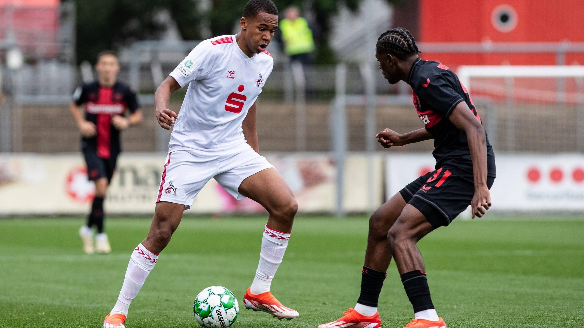 FVM-Pokal Finale A-Junioren 2024: Bayer 04 Leverkusen - 1.FC Köln 15.05.2024 Youssoupha Niang 1.FC Köln U19, 9, Madi Nonamay Bayer 04 Leverkusen, 31 FVM-Pokal Finale A-Junioren 2024: Bayer 04 Leverkusen - 1.FC Köln Rasenplatz am Ulrich-Haberland-Stadion, Leverkusen 15.05.2024 *** FVM Cup Final A Juniors 2024 Bayer 04 Leverkusen 1 FC Köln 15 05 2024 Youssoupha Niang 1 FC Köln U19, 9 , Madi Nonamay Bayer 04 Leverkusen, 31 FVM Cup Final A Juniors 2024 Bayer 04 Leverkusen 1 FC Köln Lawn at Ulrich Haberland Stadium, Leverkusen 15 05 2024 Copyright: xBEAUTIFULxSPORTS/Buriakovx