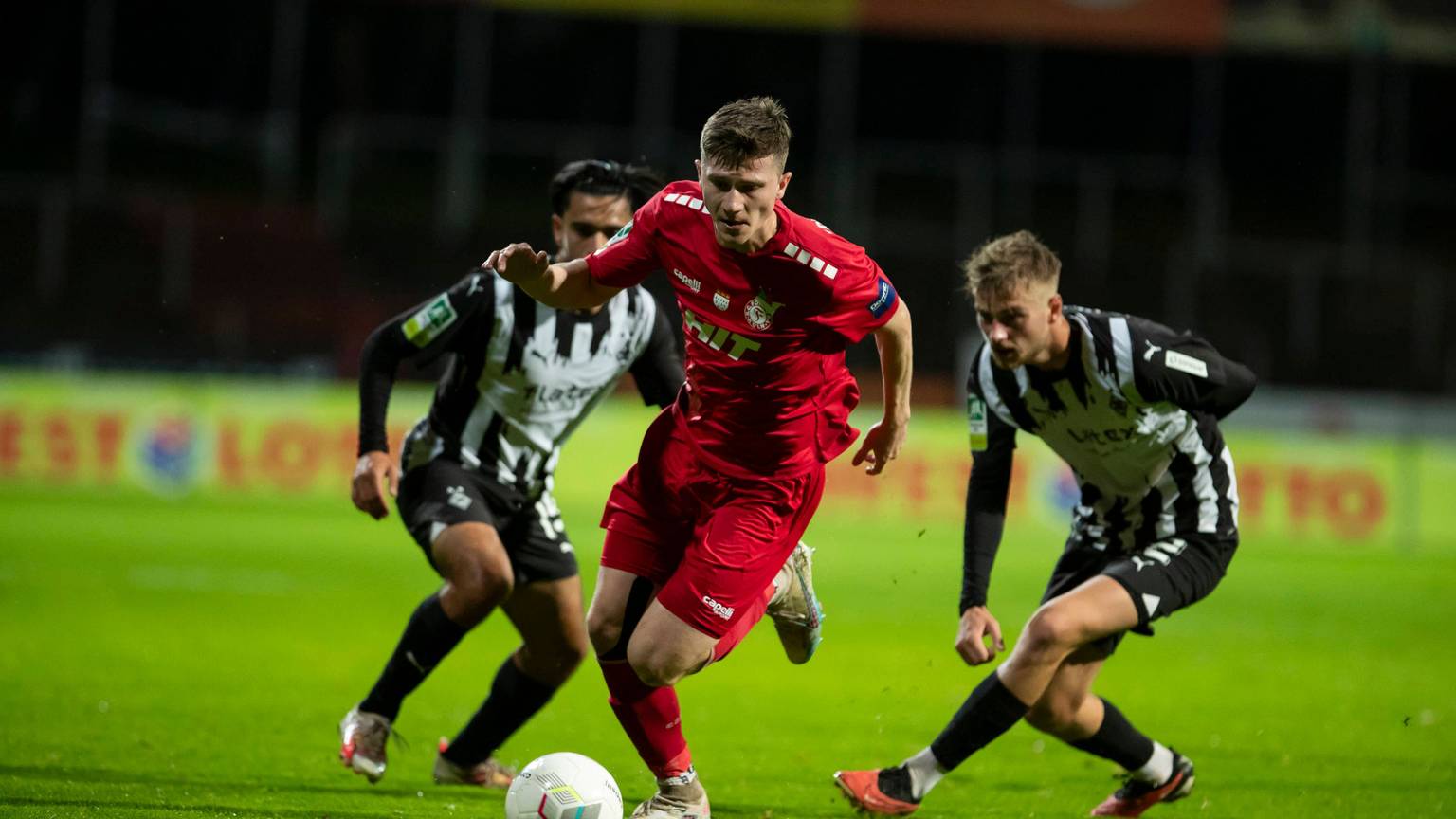 Regionalliga West, Fortuna Koeln - Borussia Moenchengladbach U23, 10.11.2023 Marvin Mika Fortuna Koeln, 11. Regionalliga West, Fortuna Koeln - Borussia Moenchengladbach U23, 15. Spieltag, am 10.11.2023, Suedstadion, Koeln DFL regulations prohibit any use of photographs as image sequences and/or quasi-video *** Regionalliga West, Fortuna Koeln Borussia Moenchengladbach U23, 10 11 2023 Marvin Mika Fortuna Koeln, 11 Regionalliga West, Fortuna Koeln Borussia Moenchengladbach U23, 15 Spieltag, am 10 11 2023, Suedstadion, Koeln DFL regulations prohibit any use of photographs as image sequences and or quasi video Copyright: xBEAUTIFULxSPORTS/Meuselx