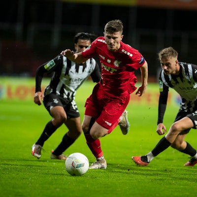 Regionalliga West, Fortuna Koeln - Borussia Moenchengladbach U23, 10.11.2023 Marvin Mika Fortuna Koeln, 11. Regionalliga West, Fortuna Koeln - Borussia Moenchengladbach U23, 15. Spieltag, am 10.11.2023, Suedstadion, Koeln DFL regulations prohibit any use of photographs as image sequences and/or quasi-video *** Regionalliga West, Fortuna Koeln Borussia Moenchengladbach U23, 10 11 2023 Marvin Mika Fortuna Koeln, 11 Regionalliga West, Fortuna Koeln Borussia Moenchengladbach U23, 15 Spieltag, am 10 11 2023, Suedstadion, Koeln DFL regulations prohibit any use of photographs as image sequences and or quasi video Copyright: xBEAUTIFULxSPORTS/Meuselx