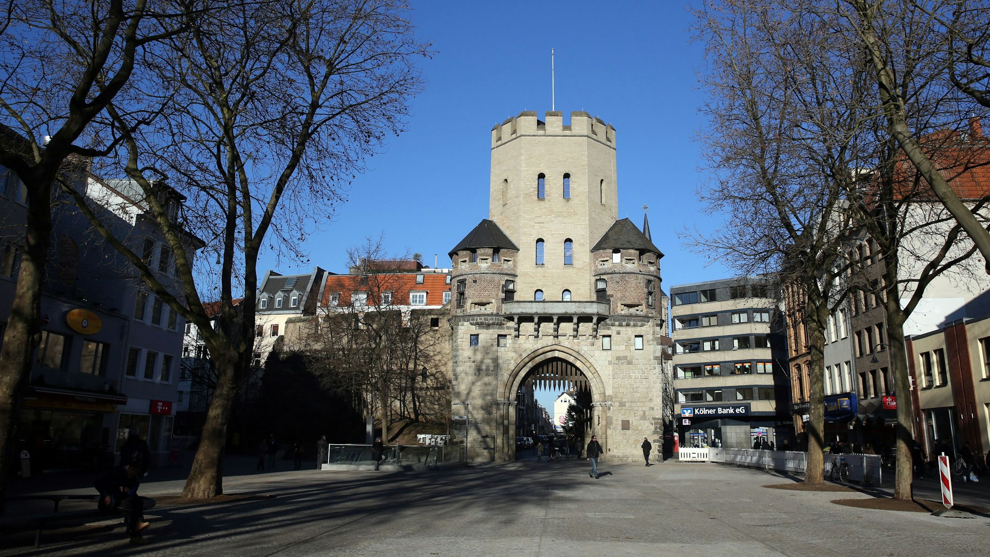 Die Severinstorburg ist Teil der historischen Festungsanlagen Kölns.