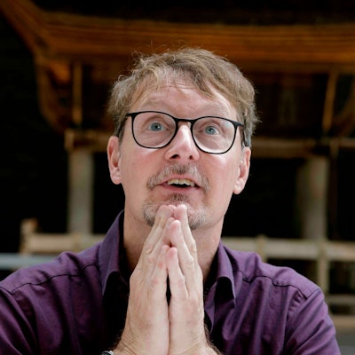 Stefan Keller, Schriftsteller und Dozent, im Gespräch über sein Sachbuch ‚Vom Mythos zum Selfie. Wie wir uns die Welt erzählen‘.