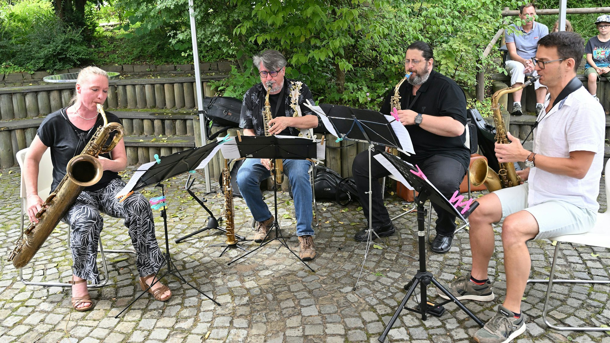 Ein Bläserensemble spielt beim Museumsfest im Bergischen Museum für Bergbau, Handwerk und Gewerbe.