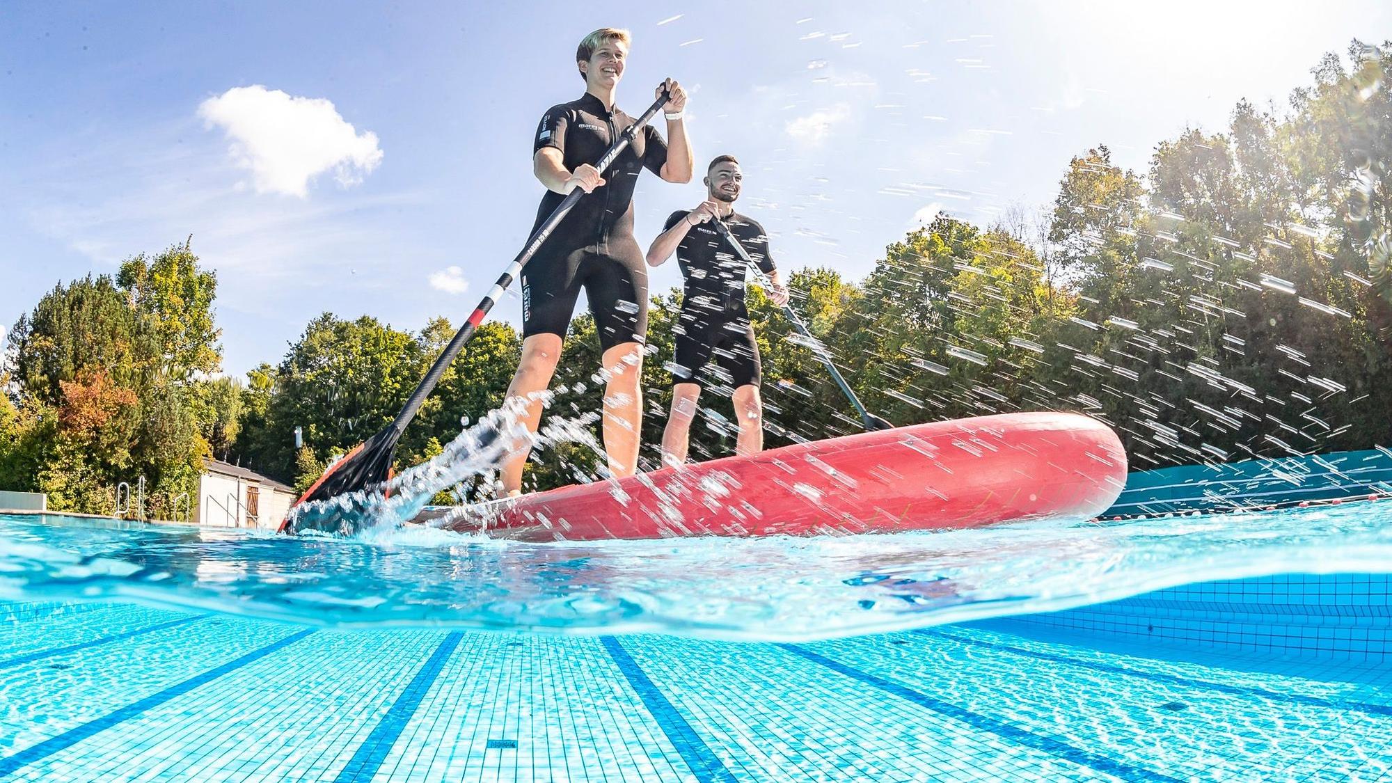 Im Freibad.