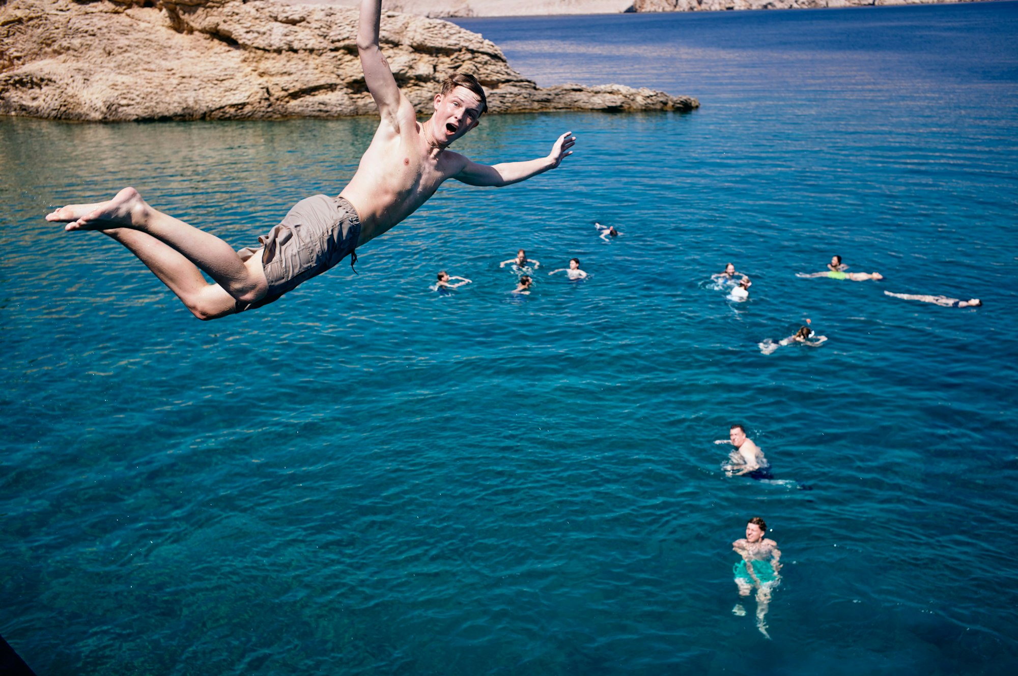 Beherzter Sprung ins kühle Nass.