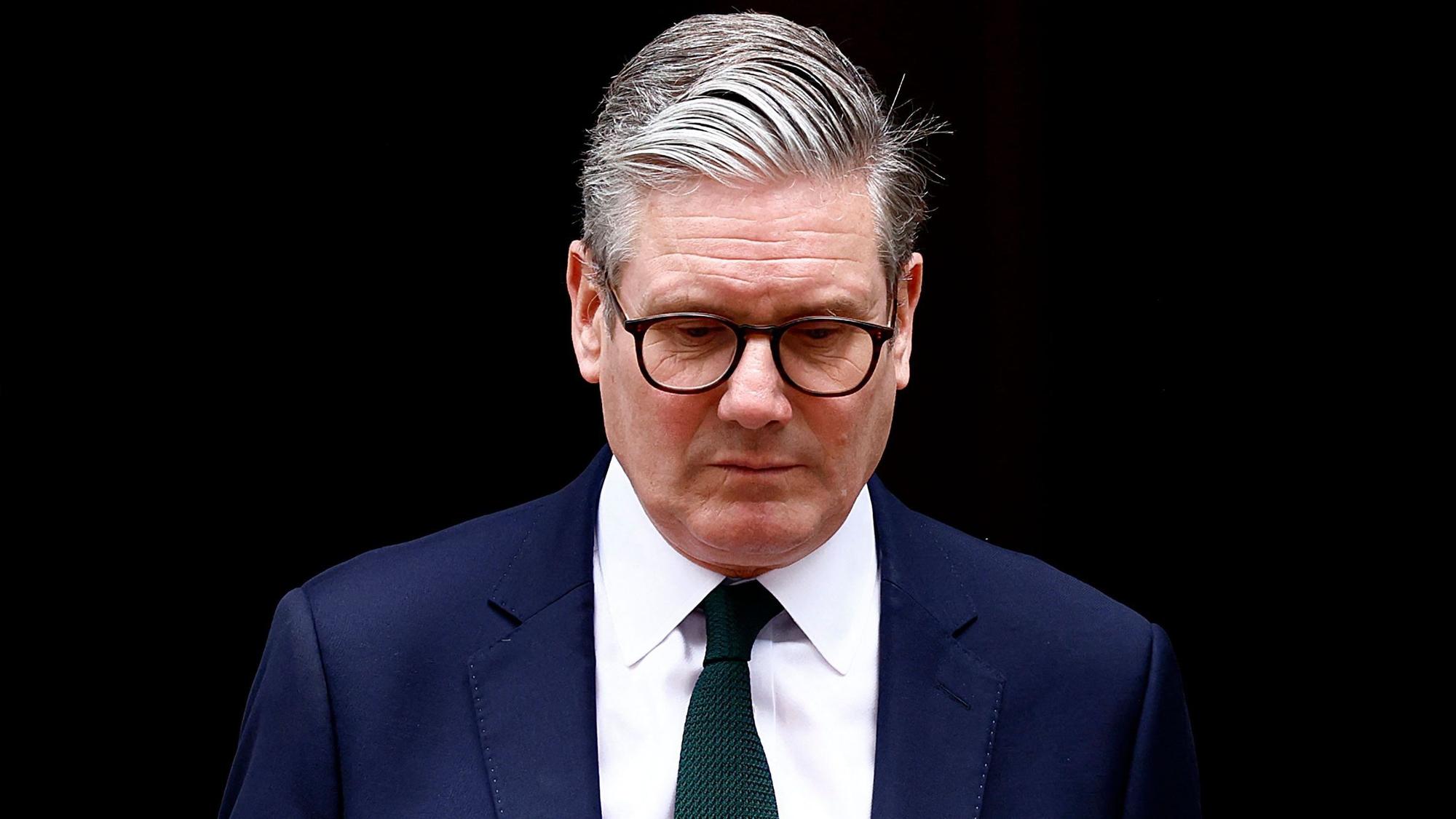 Premierminister Keir Starmer hat ein hartes Durchgreifen gegen die Randale angekündigt.