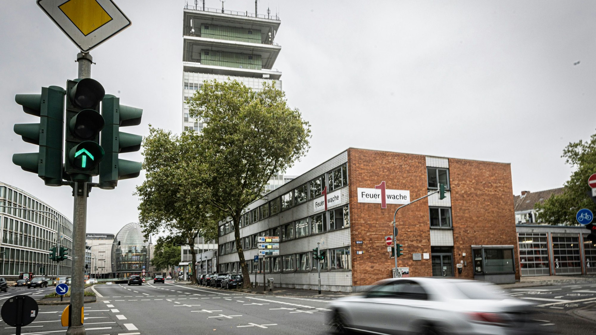 Die Feuerwache 1 an der Ecke Neuköllner/Agrippastraße.