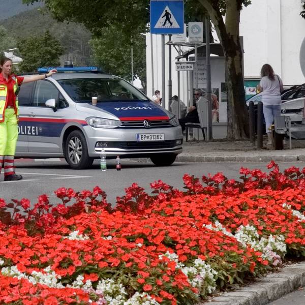 Die Polizei arbeitet am Einsatzort.