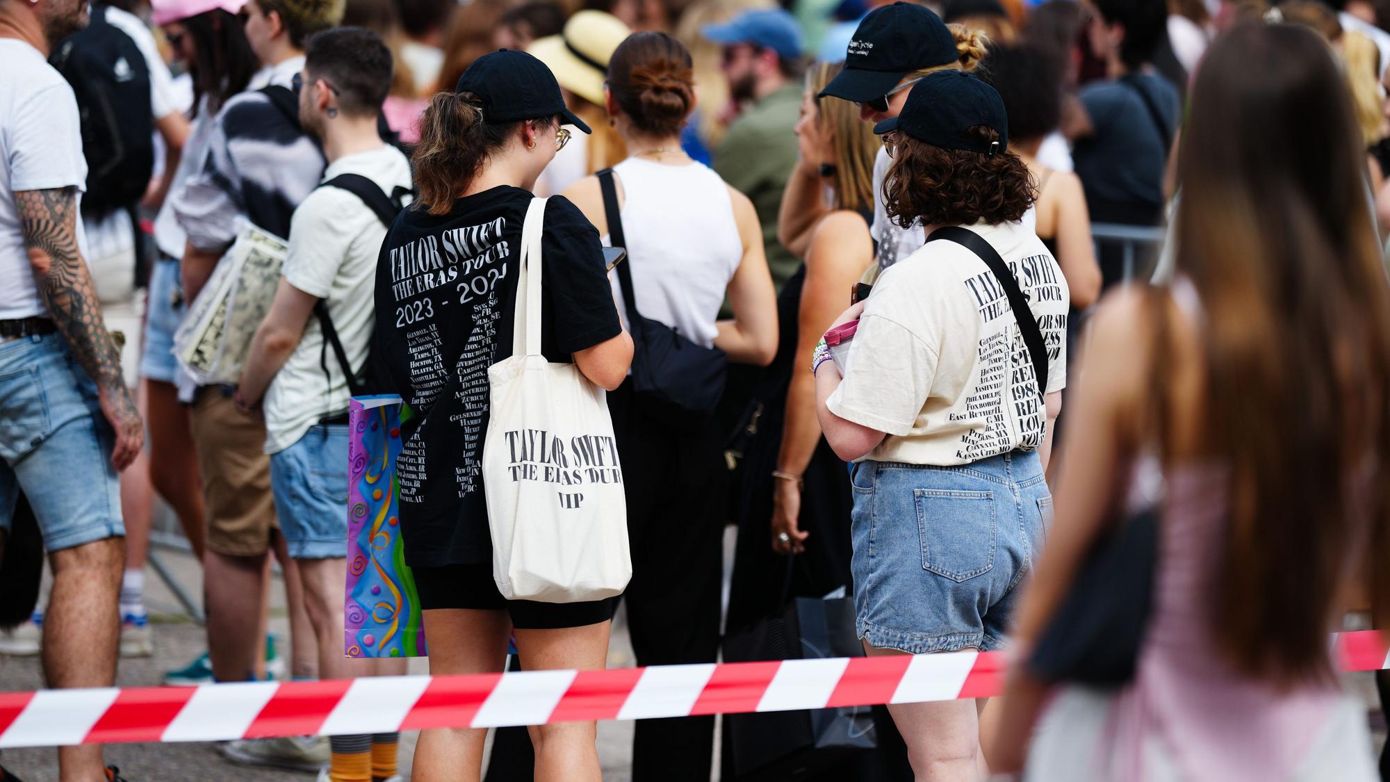 Die Fans hatten sich sehr auf die Konzerte von Taylor Swift gefreut. Doch dann mussten sie abgesagt werden.