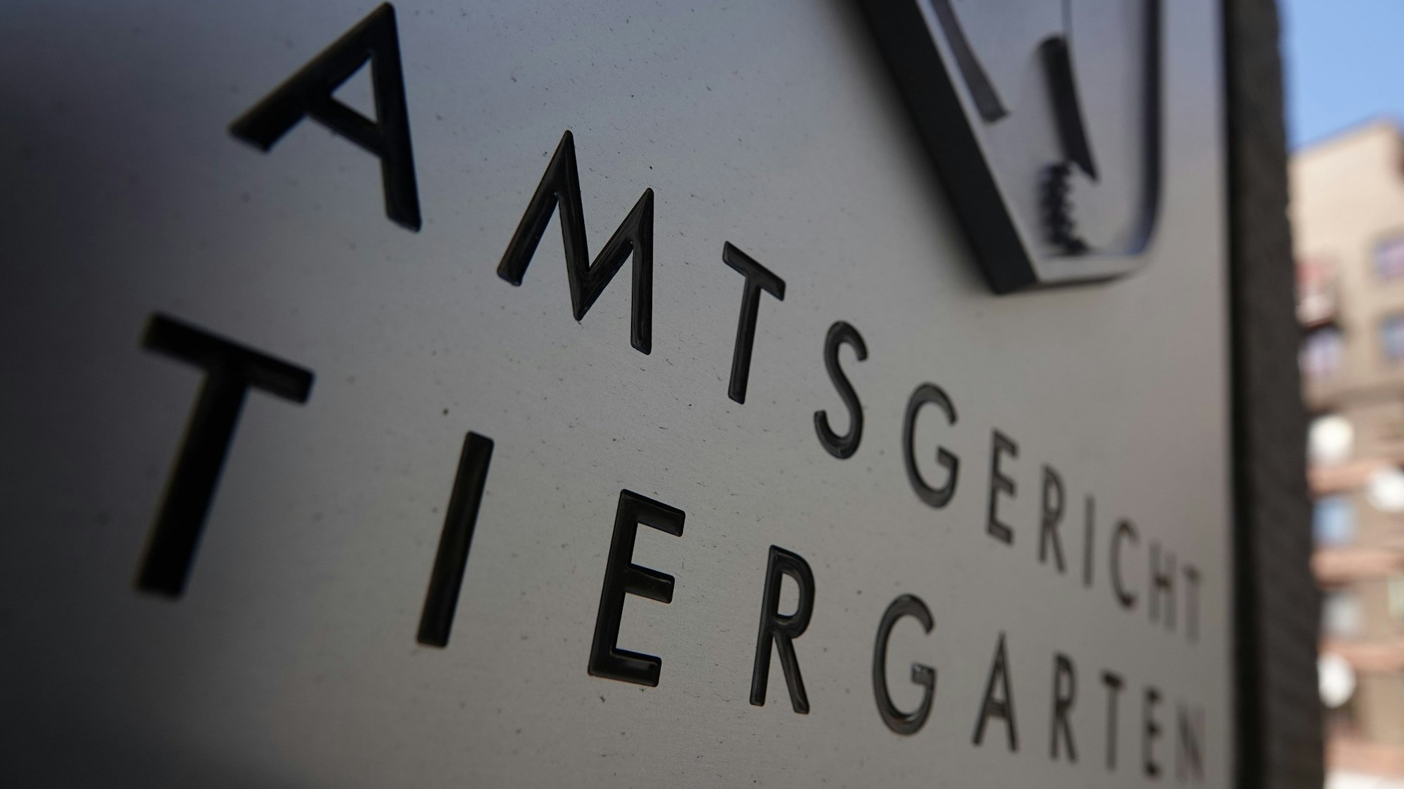 Der Eingang vom Amtsgericht Tiergarten mit Schriftzug des Gericht. (Archivbild)
