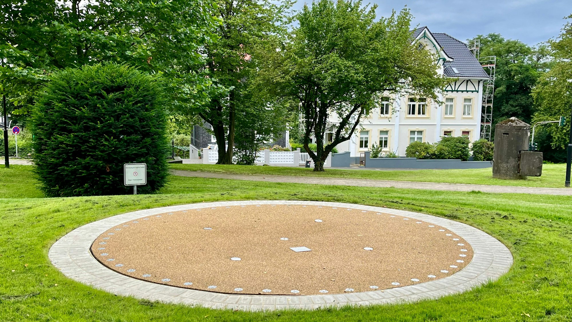 Das Fontänenfeld im Park „Alter Friedhof“ in Burscheid