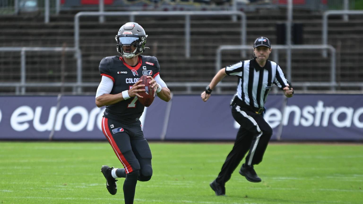 Isaiah Weed Cologne Centuirions Frankfurt Galaxy Spielfotos 04.08.2024 Isaiah Weed Cologne Centuruions, ELF, Week 11, Cologne Centurions gegen Frankfurt Galaxy am 04. August 2024 im Südstadion Köln Endstand 43:37 für die Cologne Centuirions *** Isaiah Weed Cologne Centuirions Frankfurt Galaxy Match Photos 04 08 2024 Isaiah Weed Cologne Centuruions , ELF, Week 11, Cologne Centurions vs Frankfurt Galaxy on 04 August 2024 at Südstadion Köln Final Score 43 37 for Cologne Centuirions