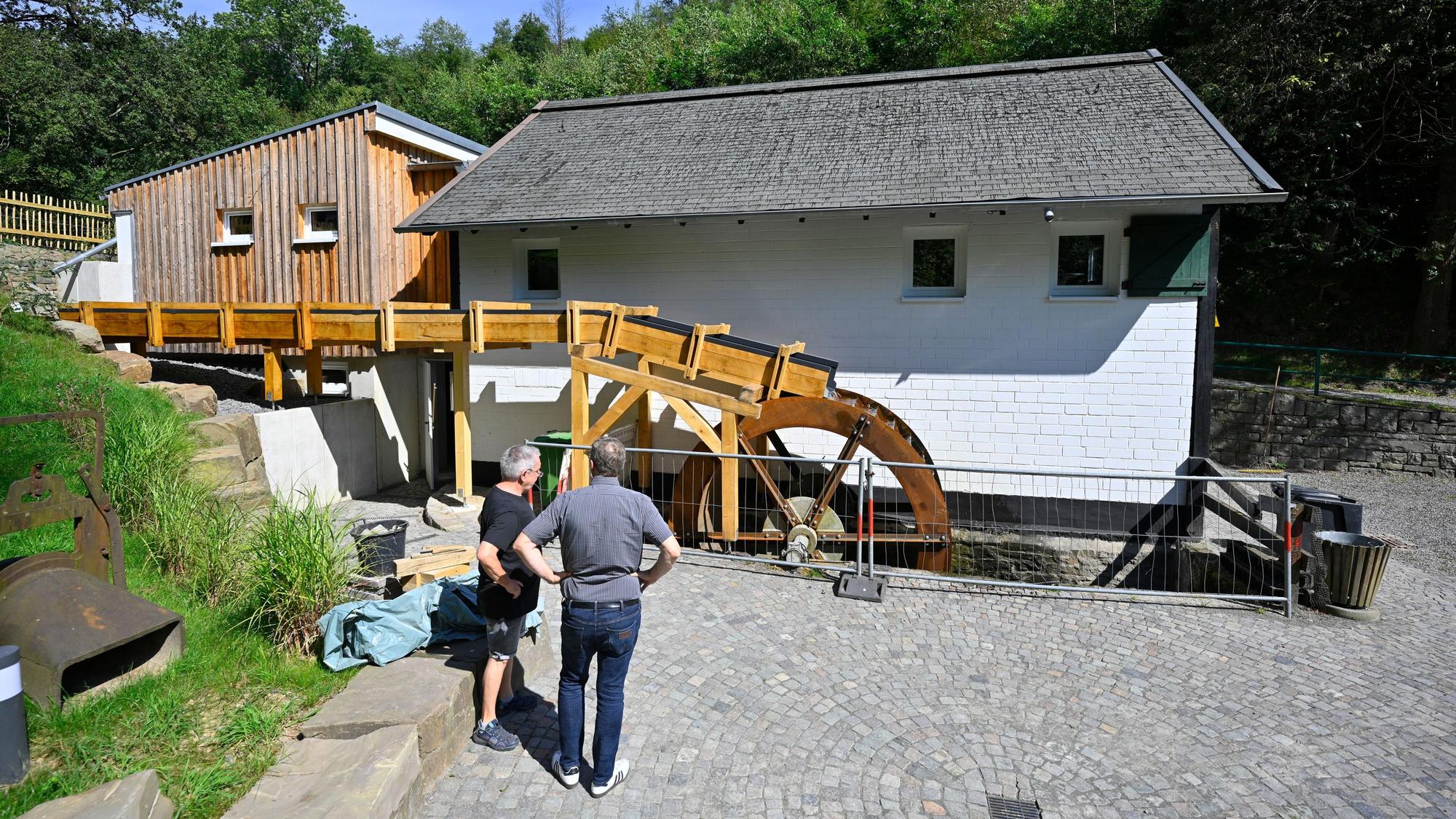 Mühle in Dümmlinghausen mit neuem Mühlrad.