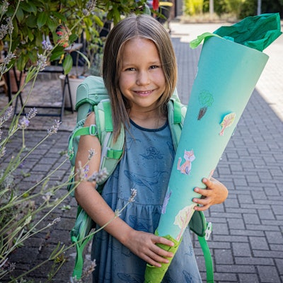 Mädchen mit Schultüte.