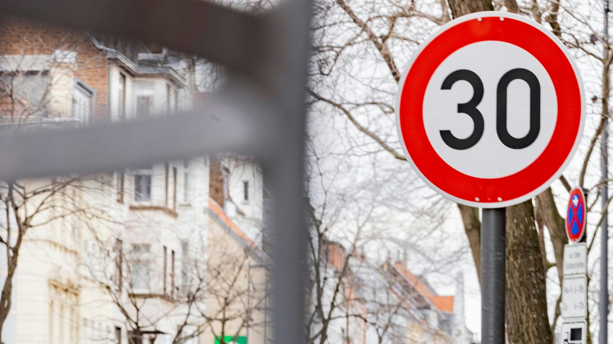 Tempo 30 auf der Neusser Straße.