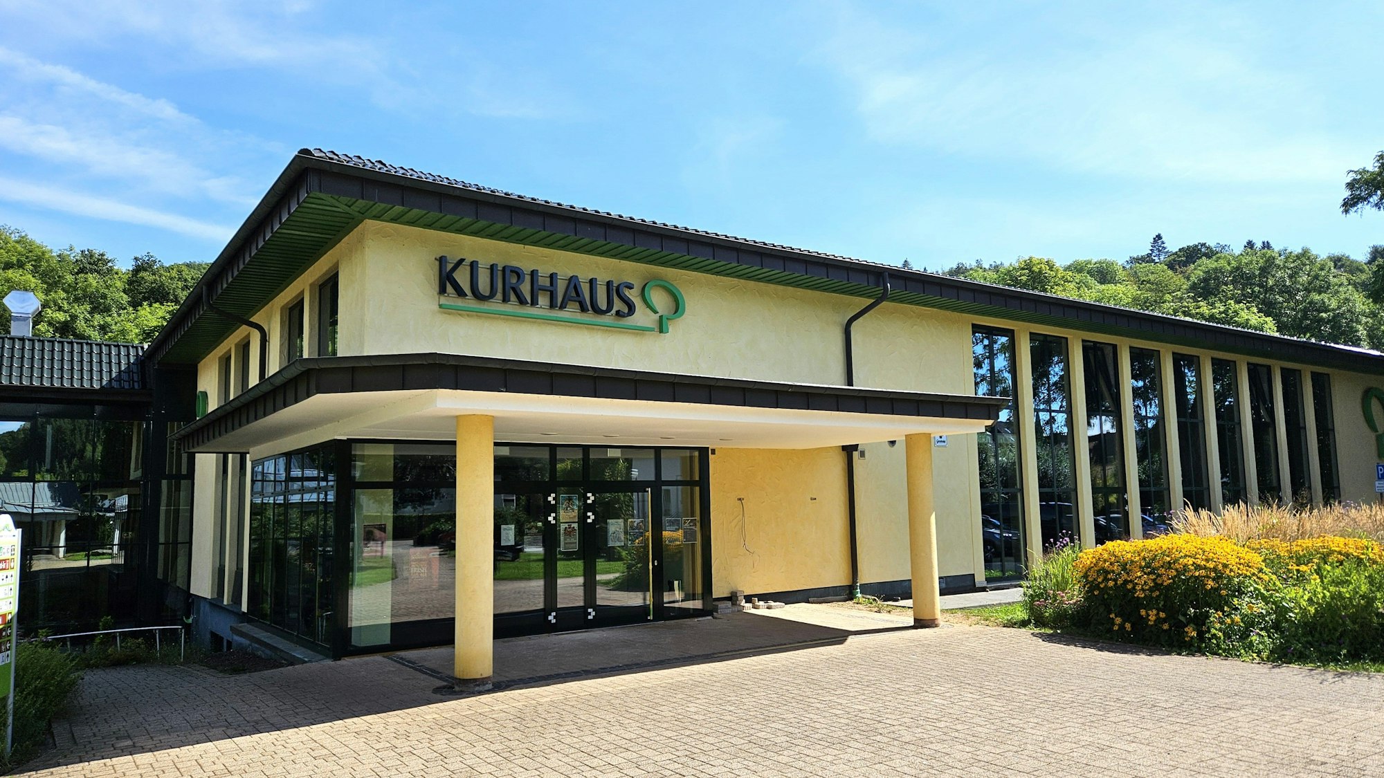 Blick auf das Gemünder Kurhaus.