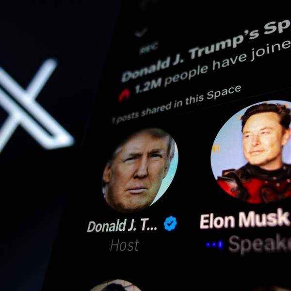 Das Wahlkampfteam der demokratischen Präsidentschaftskandidatin Kamala Harris hat sich zum Livestream des ehemaligen US-Präsidenten Donald Trump (r.) mit Elon Musk geäußert.