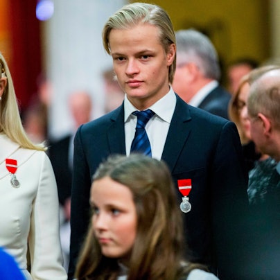 Kronprinzessin Mette-Marit von Norwegen (l) und ihr Sohn Marius Borg Høiby.
